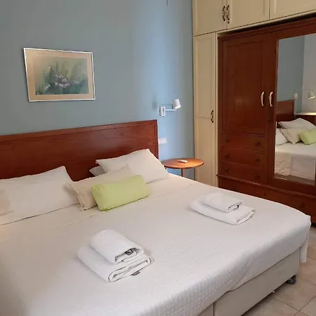 Apartament Amalia Chalki Town