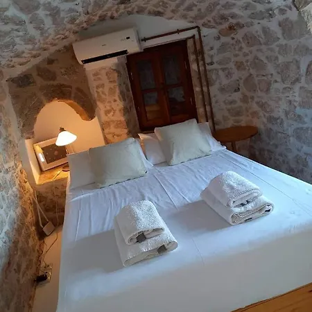 Amalia Apartman Hálki