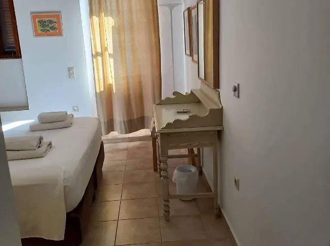 Amalia * Chalki Town