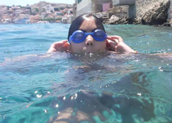 Amalia شقة Chalki Town